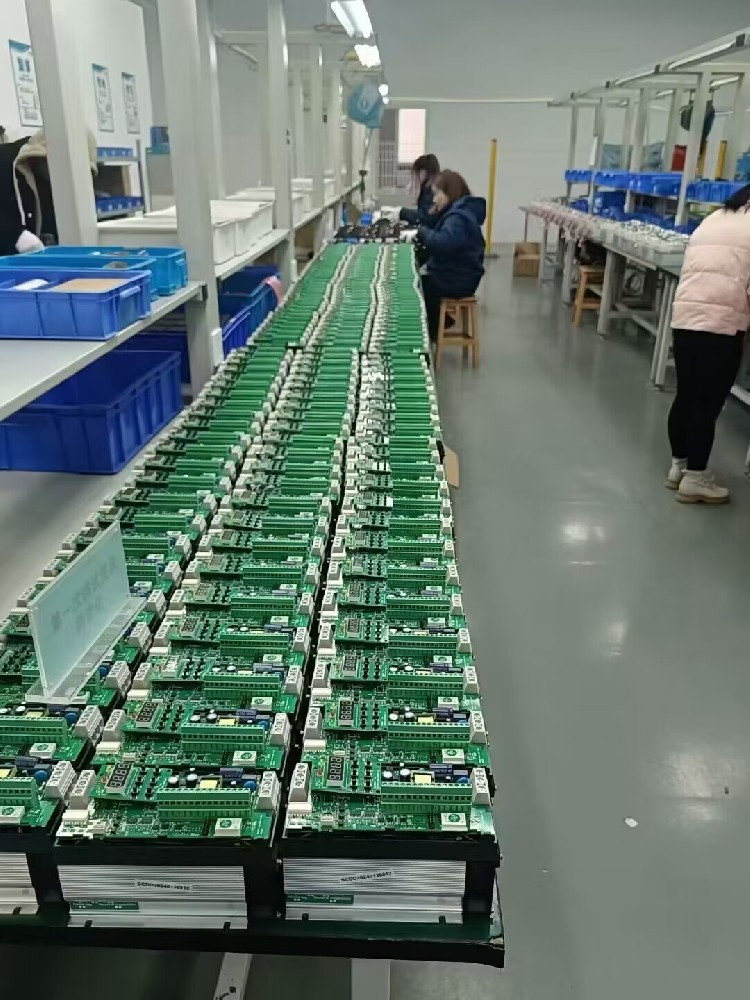 电力调解器在运行时最大电流逐步降低是为什么？？