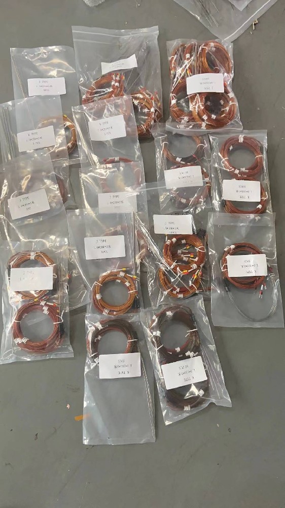 关于高温情形（如凌驾 1000℃）的丈量，，热电偶的抗氧化性和热稳固性是怎样包管的？