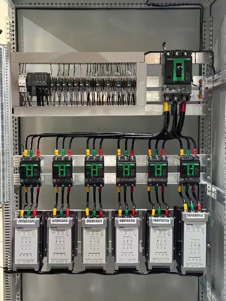 生物能源发电项目中，，，电力调解器怎样顺应其不稳固的电力输出特征？？